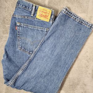 Levi's 505 38x30 Regular Fit Straight Leg Medium Wash Denim Jeans Vintage Y2K